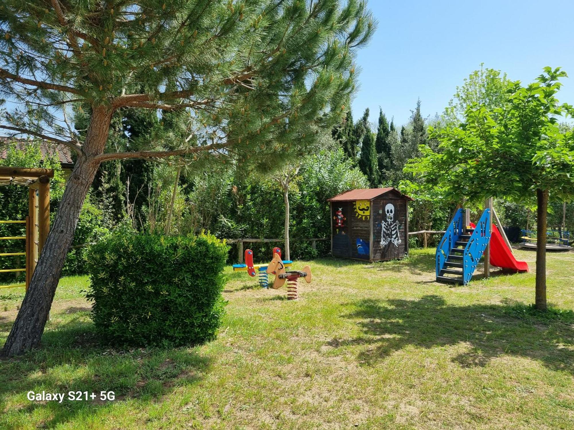 Chalet La Dolce Vita Viareggio Bagian luar foto